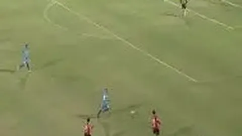 大连鲲城足球队内风波：球员未收薪酬疑云，无辜上榜清欠名单引热议